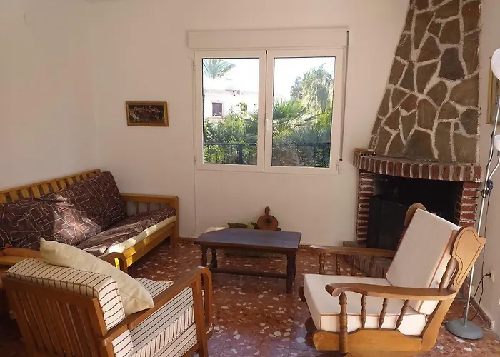 Chalet Maria Con Jardin Mediterraneo